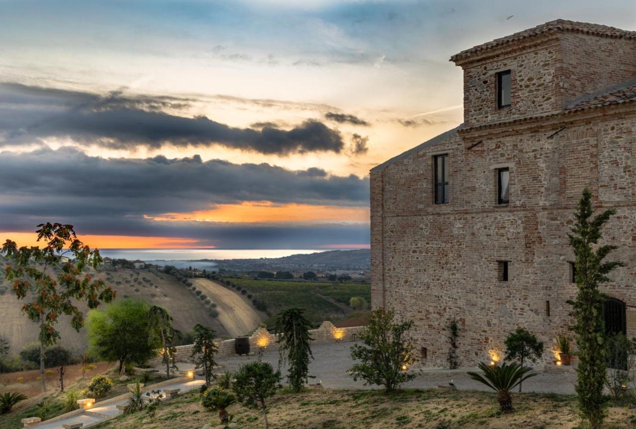 Castello Di Petecciano B&B Mosciano SantʼAngelo Eksteriør billede