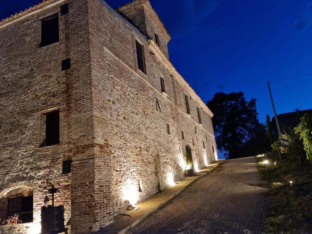 Castello Di Petecciano B&B Mosciano SantʼAngelo Eksteriør billede