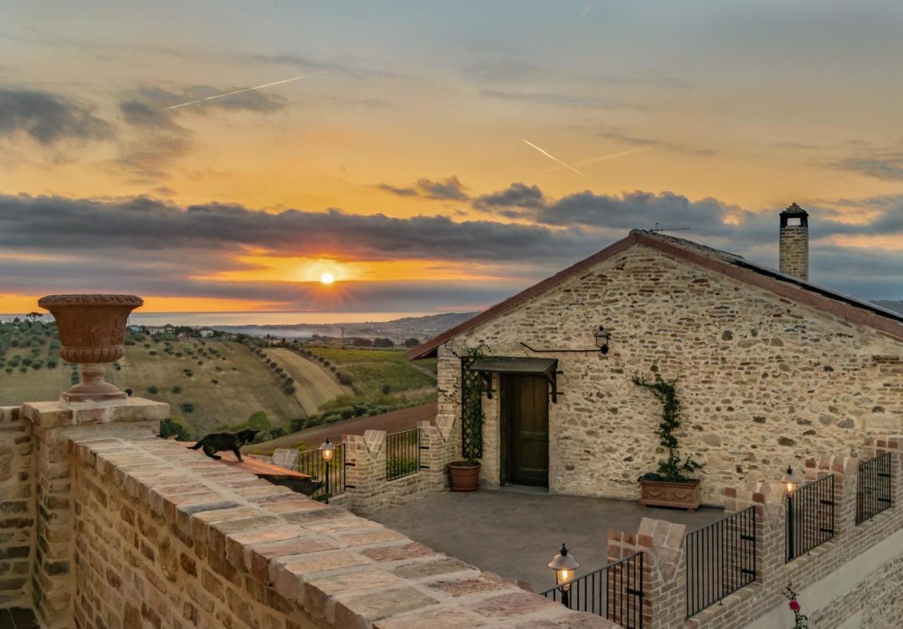 Castello Di Petecciano B&B Mosciano SantʼAngelo Eksteriør billede